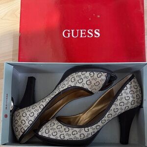GUESS Black and Cream Patterned Heels